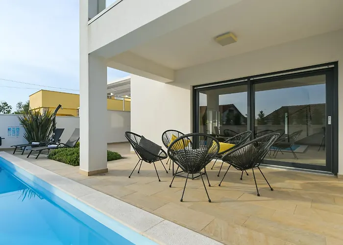 Insula Villa Linardići