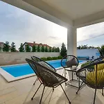 Insula Villa