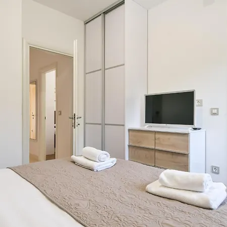 Insula Linardići